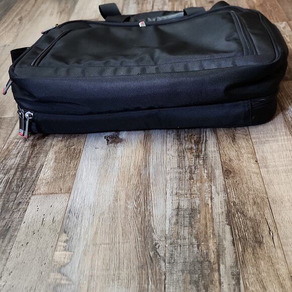 Xenon 3 Toploader Briefcase, Fits Devices Up To 15.6", Polyester Black - Picture 2 of 15